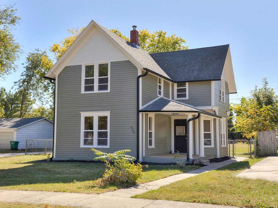 1st image of 400 4th St SE
