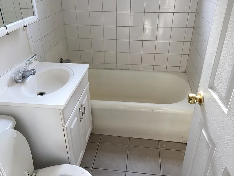6701 S Union Ave — Photo 19