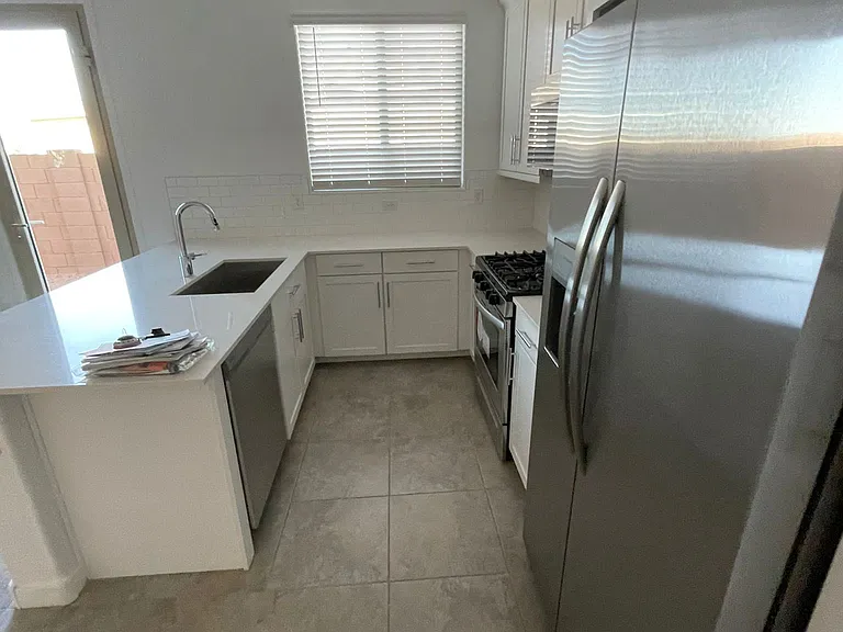 9224 W Montecito Ave — Photo 9