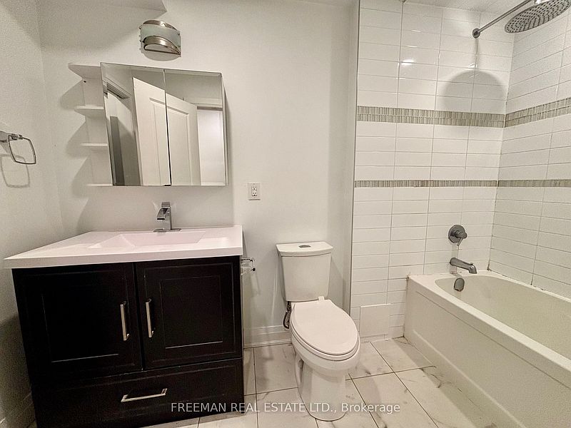 Toronto Townhouse for rent - 2 Bedrooms — photo 11