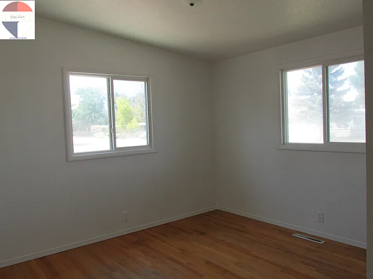 2925 Windsor Pl — Photo 7