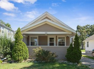 838 Daniels St NE, Cedar Rapids, IA 52402