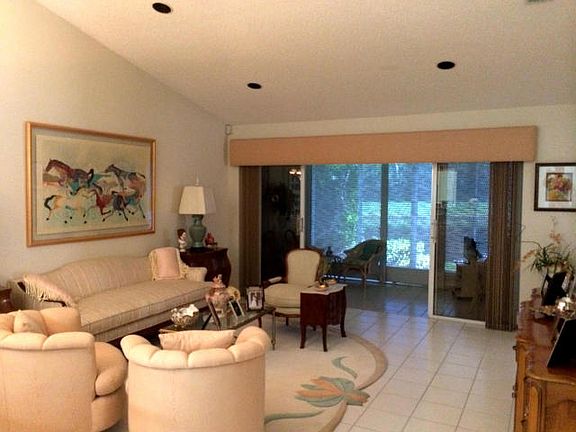 5th image of 7895 Lake Sands Dr
