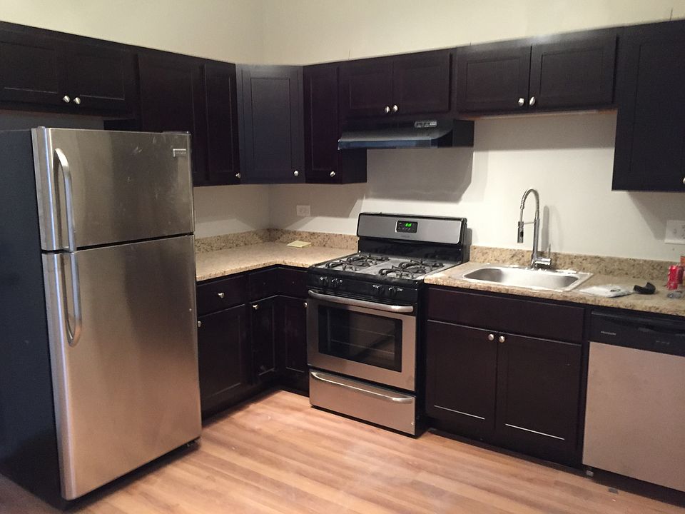 1st image of 3604 W Diversey Ave #2