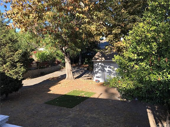 5th image of 6924 N Willard Ave