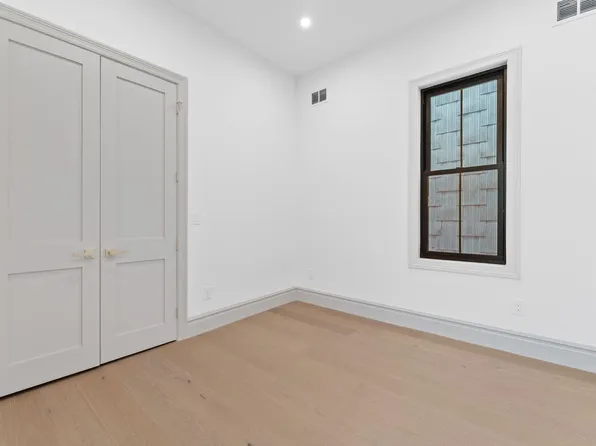 83 Liberty Place image 31 of 43