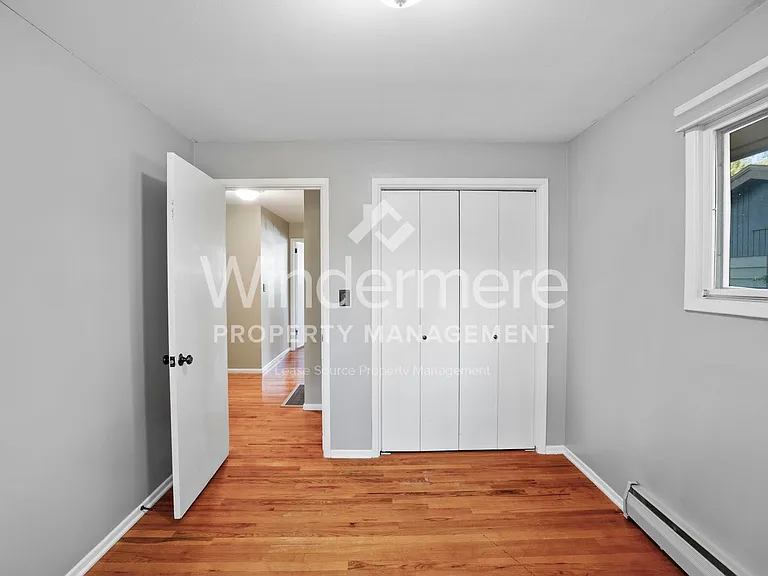 1706 E 38th Ave — Photo 11