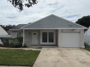8630 SW 15th St, Pembroke Pines, FL 33025