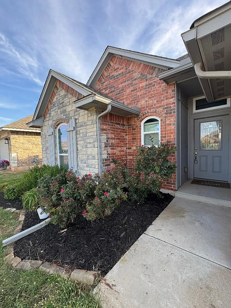 3 bed, 1549 sqft, $1,850 — Photo 2