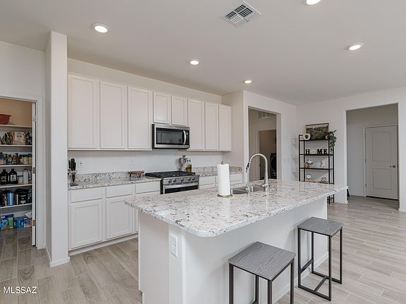 4th image of 5545 W Tubac Ct