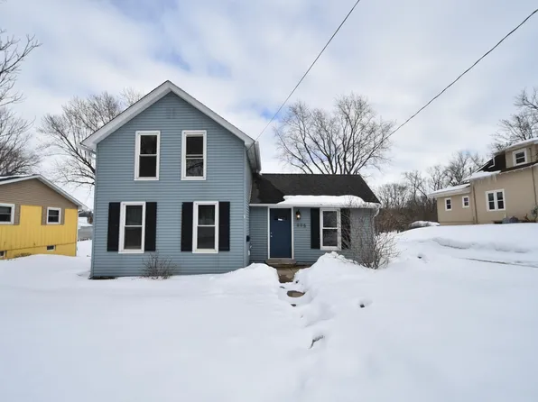 995 Mill St, Zumbrota, MN 55992