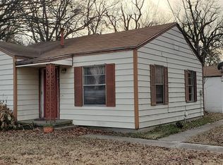 400 Pemberton St, Fort Worth, TX 76108