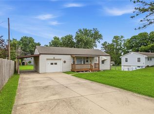 1209 SW Eugene St, Blue Springs, MO 64015