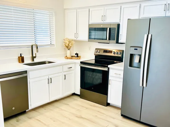 1216 E Rose Ln APT 12, Phoenix, AZ 85014