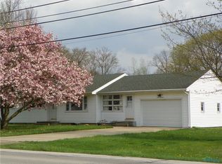313 E Cole Rd, Fremont, OH 43420