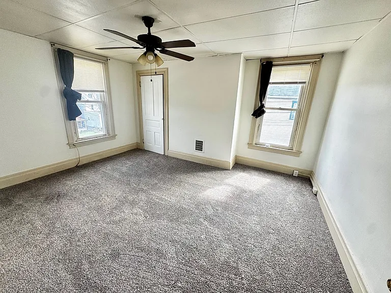 1101 Fredonia St — Photo 11