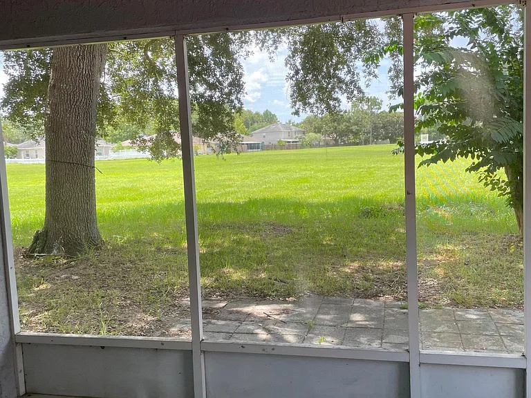 13634 Meadowpark Ave — Photo 10