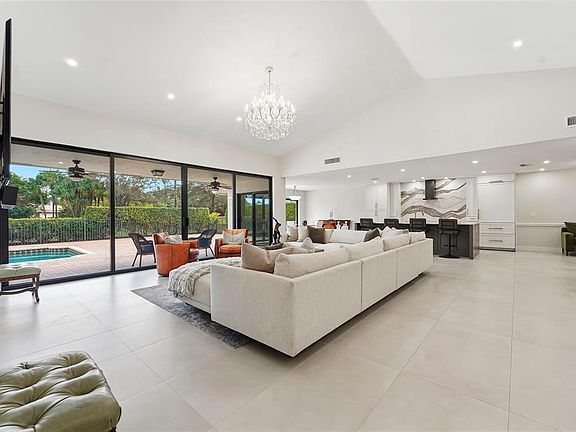 5th image of 10486 Boca Woods Ln