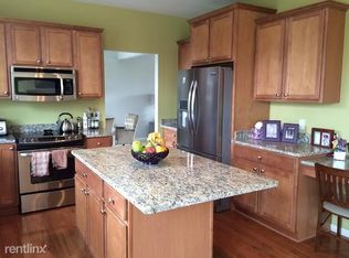 4584 Oakhurst Ridge Rd, Clarkston, MI 48348