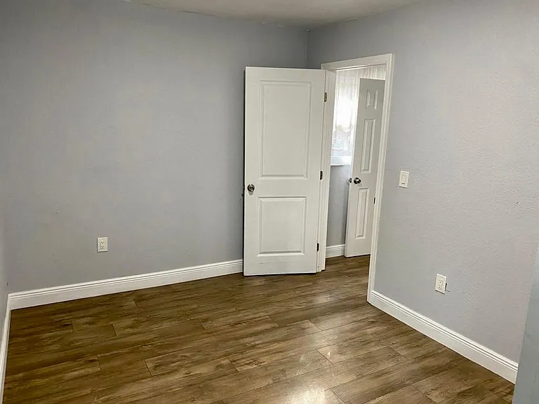 3813 1/2 E Miller Ave — Photo 11