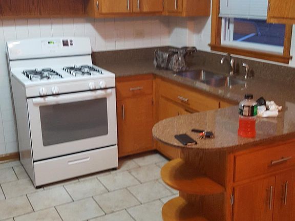 4th image of 8549 N Milwaukee Ave