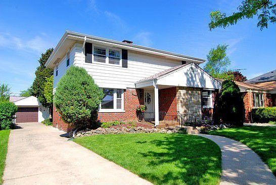 2244 Stratford Ave