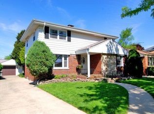 2244 Stratford Ave, Westchester, IL