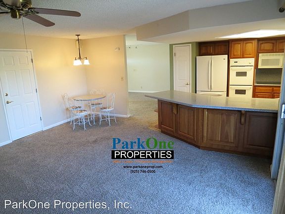 4th image of 4362 Hillview Dr