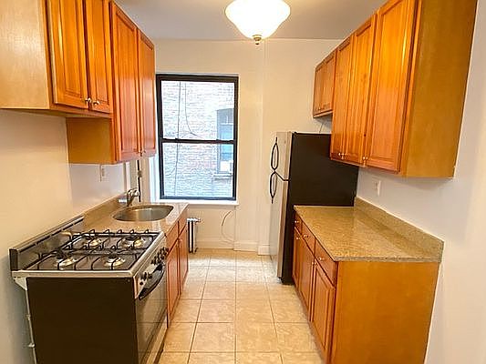 1st image of 240 E 13th St #17A