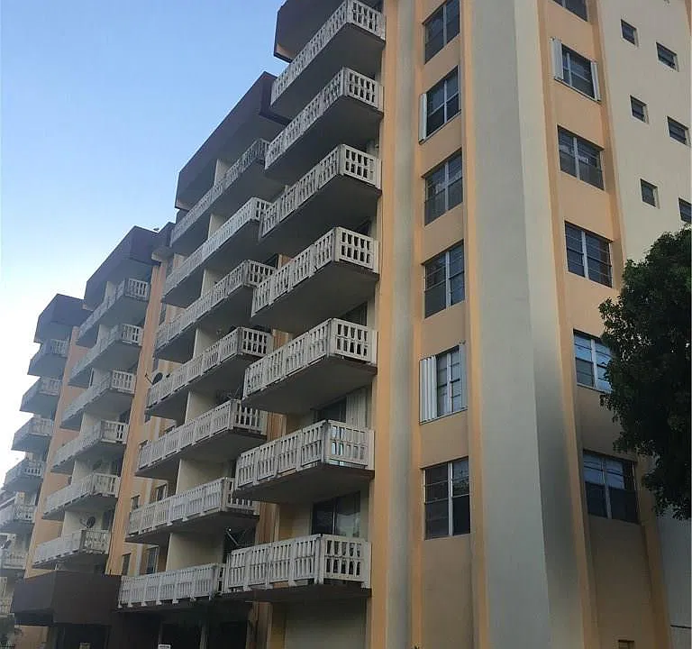 15600 NW 7th Ave #421