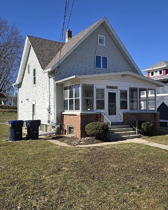 1st image of 124 Juneau Street