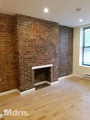 Rented by Mdrn Residential | media 37