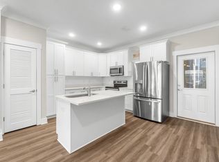 122 Date Palm Ln, Freeport, FL 32439