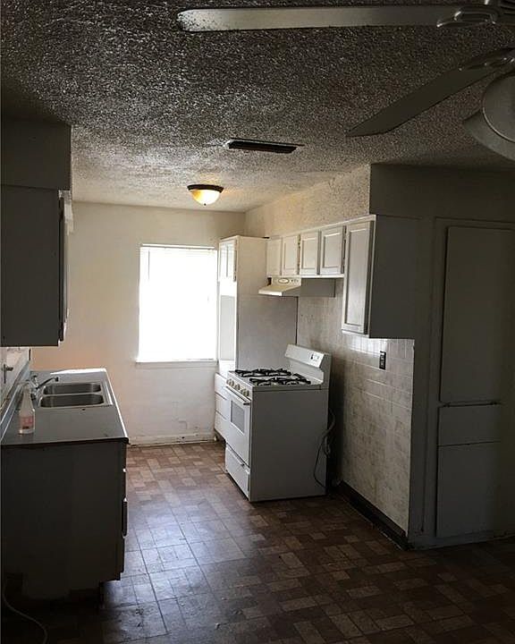 2nd image of 929 Pangburn St