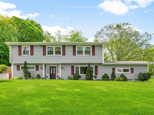 141 Ravencrest Road, Yorktown Heights, NY 10598