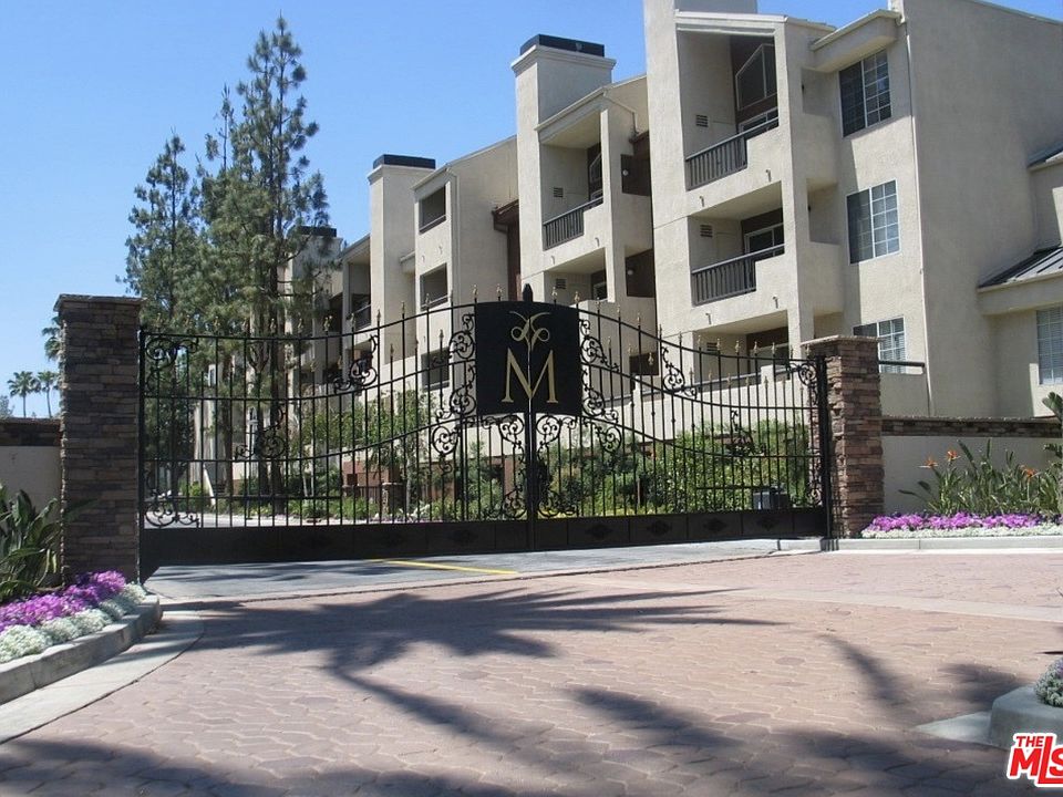 1st image of 5540 Owensmouth Ave APT 112