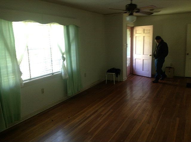 2nd image of 119 Skyvale Dr