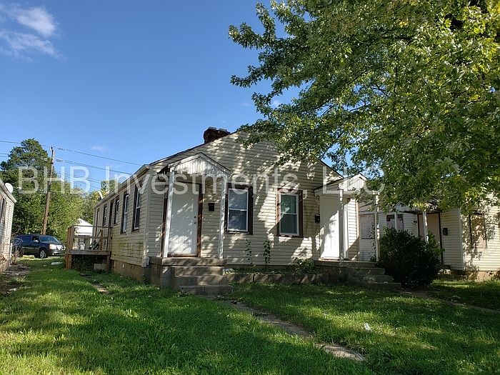 2nd image of 1167 N Concord St