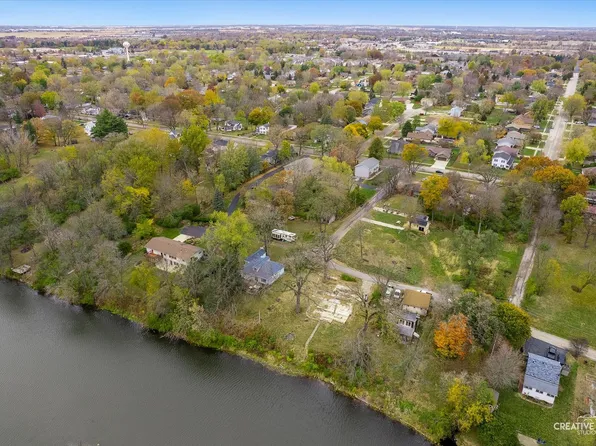 412 E Main St, Yorkville, IL 60560