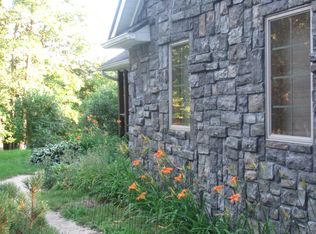 7800 Chambers Rd, Pinckney, MI 48169