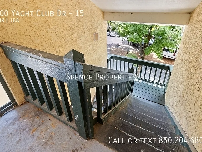 300 Yacht Club Dr #15 — Photo 28