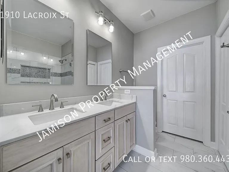 11910 Lacroix St — Photo 17
