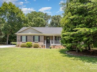 551 Sand Trap Dr, York, SC 29745