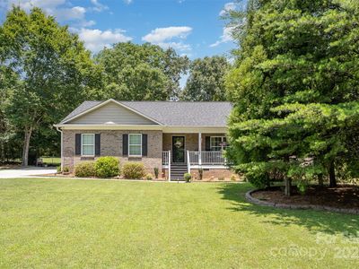 551 Sand Trap Dr, York, SC, 29745
