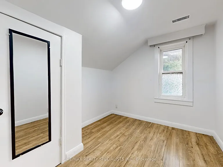 18 Mary St — Photo 28