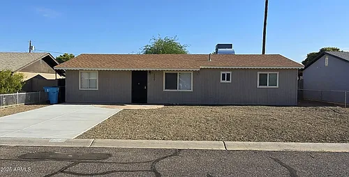 2230 E Beverly Ln Photo 1