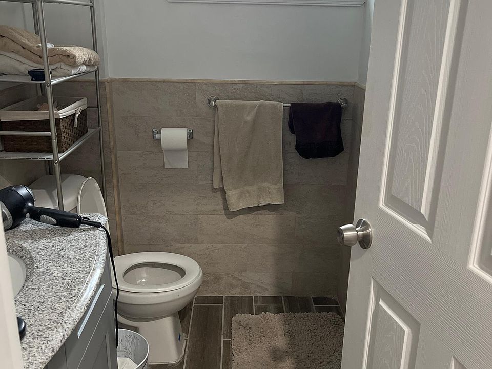 2nd image of 4XX Dickinson St