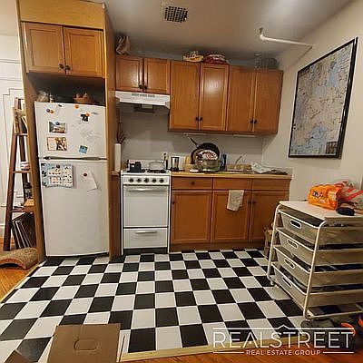 1st image of 107 Joralemon St #12