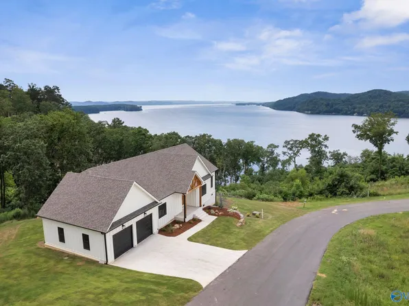 75 Ryan Dr, Guntersville, AL 35976