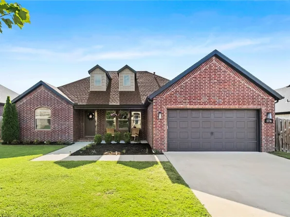 5736 W Cane Hill Dr, Fayetteville, AR 72704